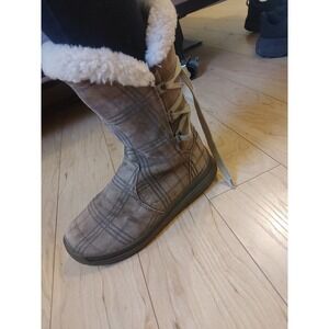 Moccasin Womens‎ Size 8 Brown Suede Lamb Fur Insulated Spring/Fall Boots Lace Up